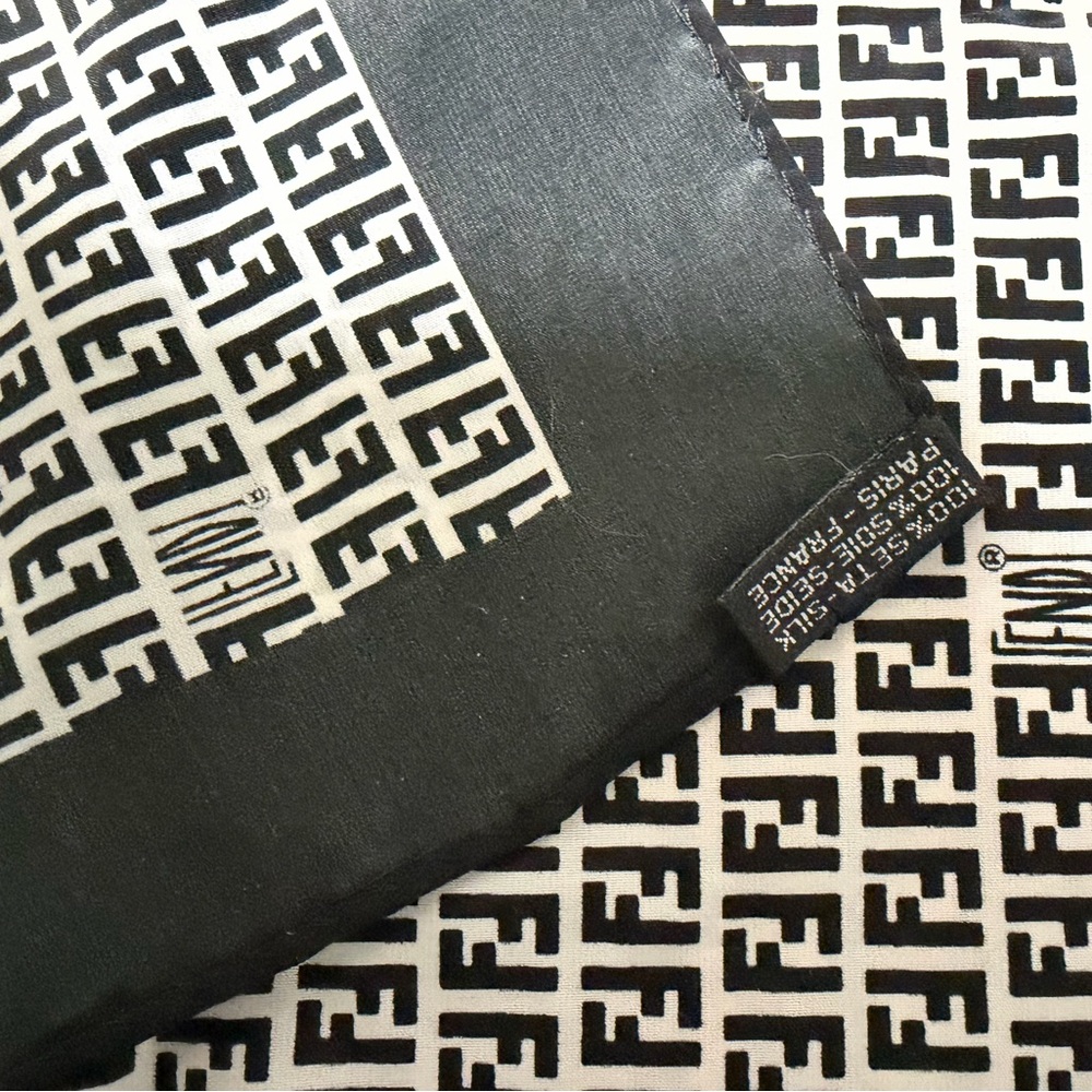 Fendi Monochrome Logo Pattern Scarf